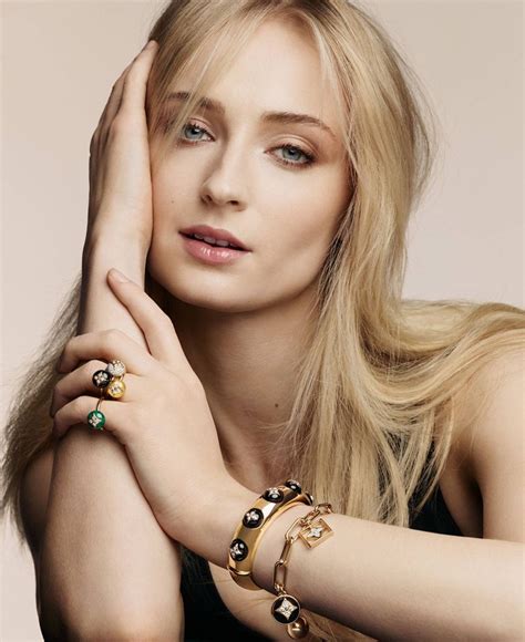 louis vuitton jewelry campaign.